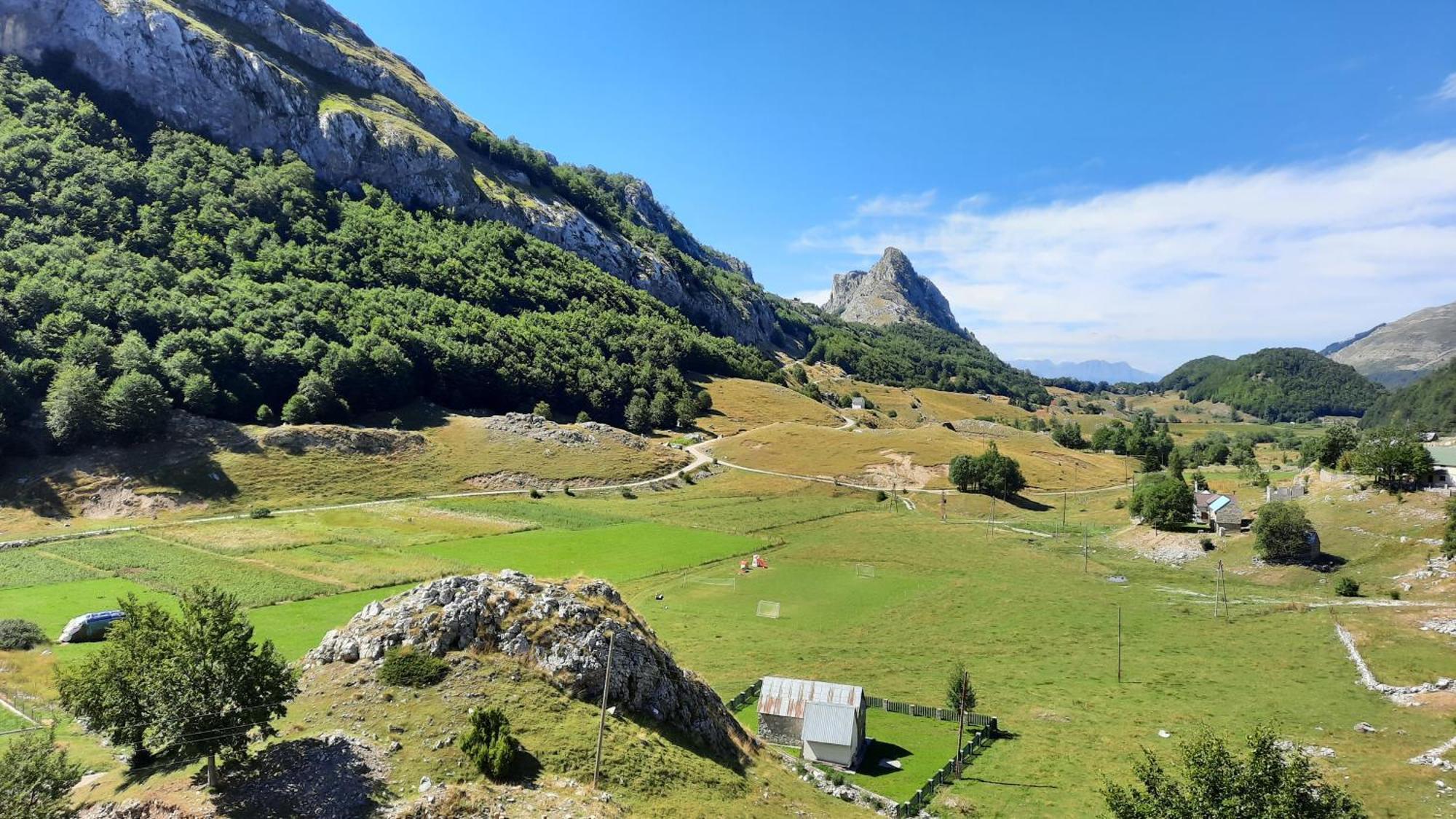 Katun Mokra Accommodation & Horseback Riding Podgorica Exterior photo